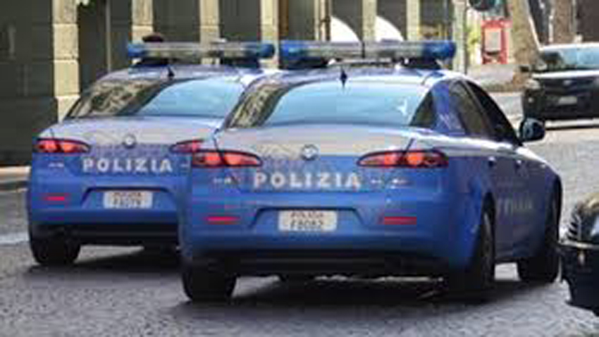 Ventiduenne Denunciato Per Ricettazione Le Indagini Della Polizia Dopo Una Serie Di Furti Sul 0973